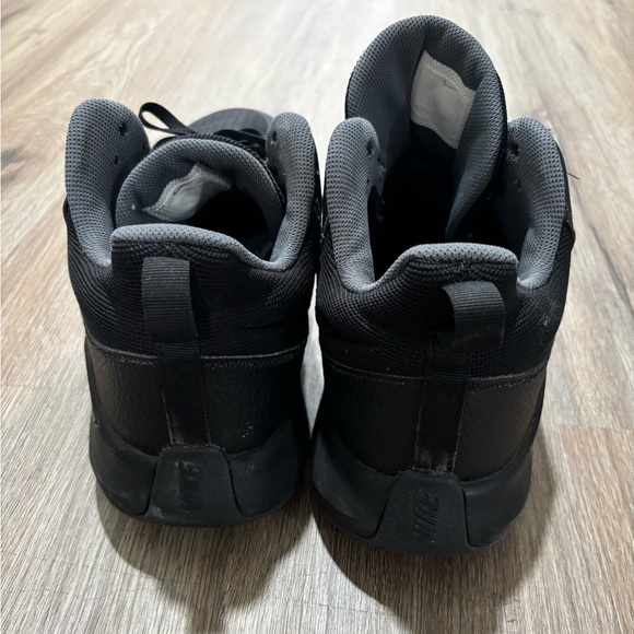 Men’s size 14 Nikes. - Picture 6 of 6